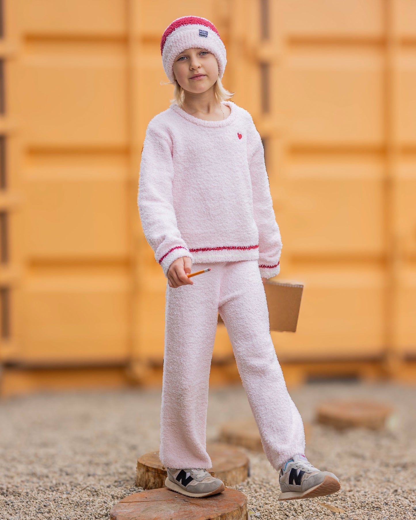 Coziest Pant - Pink Marshmallow Plush - Feather 4 Arrow