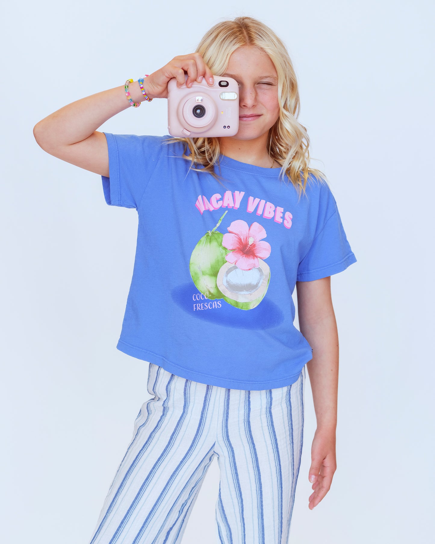 Boxy Tee - Vacay Vibes - Feather 4 Arrow